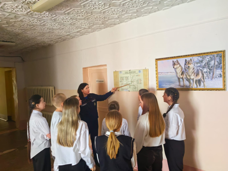 Знакомство с планом эвакуации: безопасность превыше всего!. Знакомство с планом эвакуации: безопасность превыше всего!.